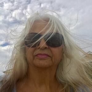 Meet your Posher, Toni